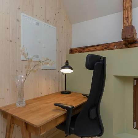 Farmhouse Chalet Apartments Chalet *