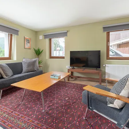 Farmhouse Chalet Apartments Chalet *