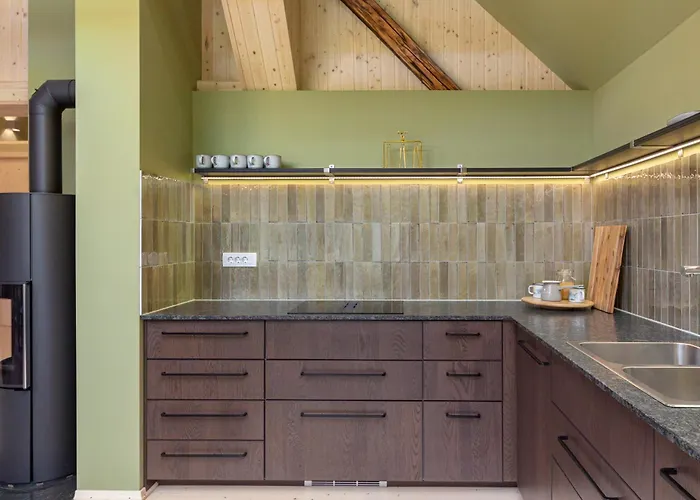 Farmhouse Chalet Apartments