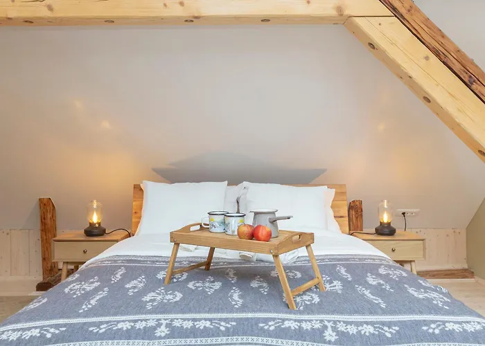 Farmhouse Chalet Apartments *