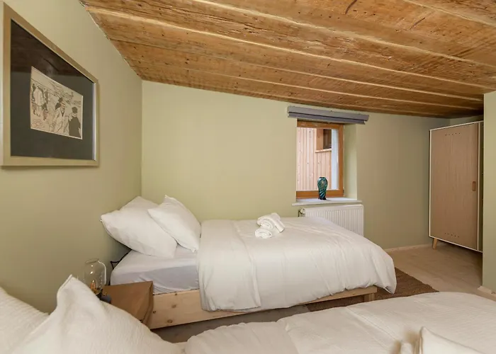 Farmhouse Chalet Apartments *