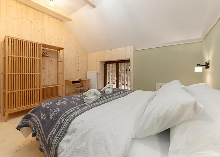 Farmhouse Chalet Apartments *