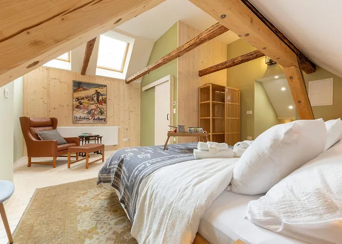 Farmhouse Chalet Apartments